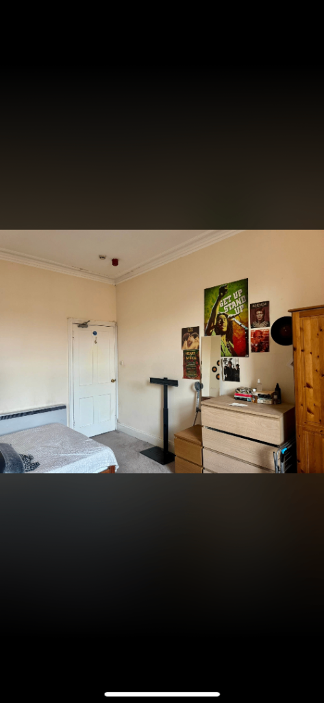 Large Double Room in Edinburgh 