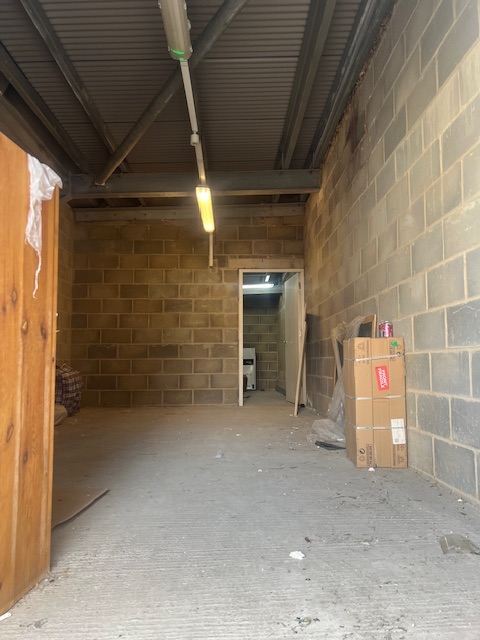 Garage to let / storage / Finchley N12