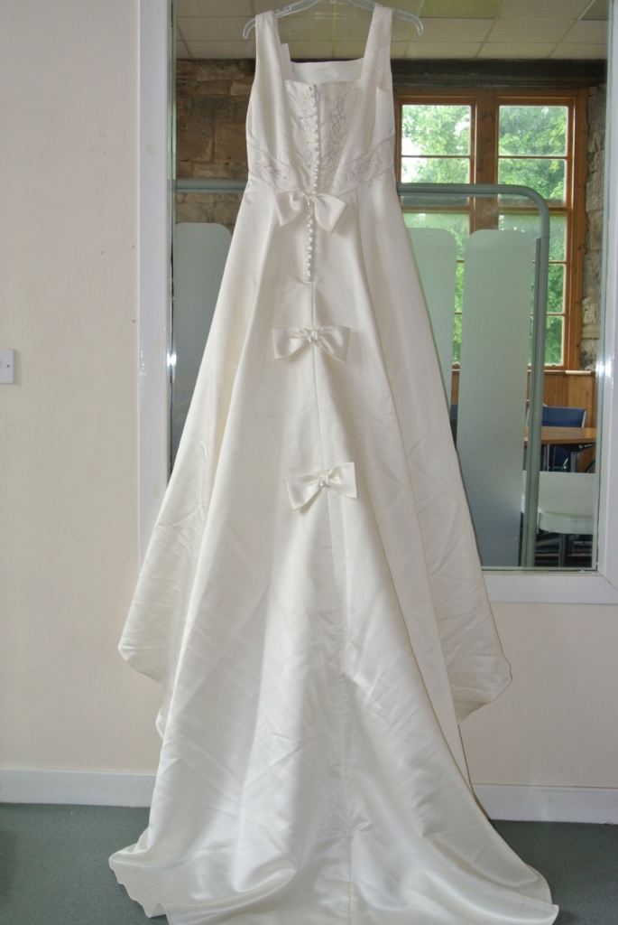 Square neck Dante Ronald Joyce wedding dress UK14