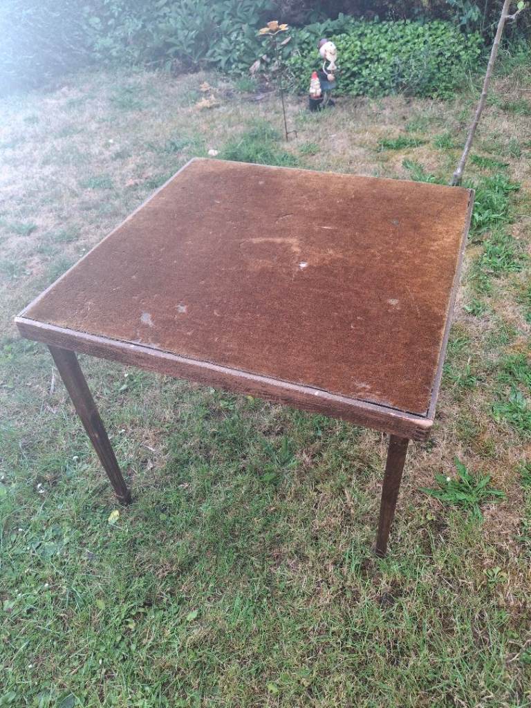 Card table 