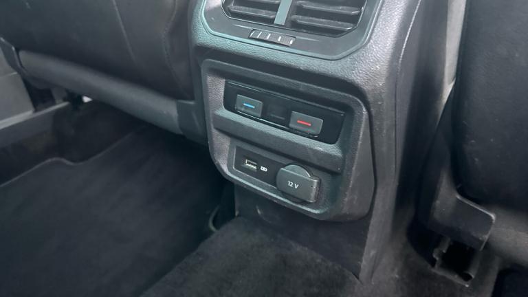 2018 Volkswagen Tiguan 2.0 TDi 150 R-Line 5dr Diesel Estate Estate Diesel Manual
