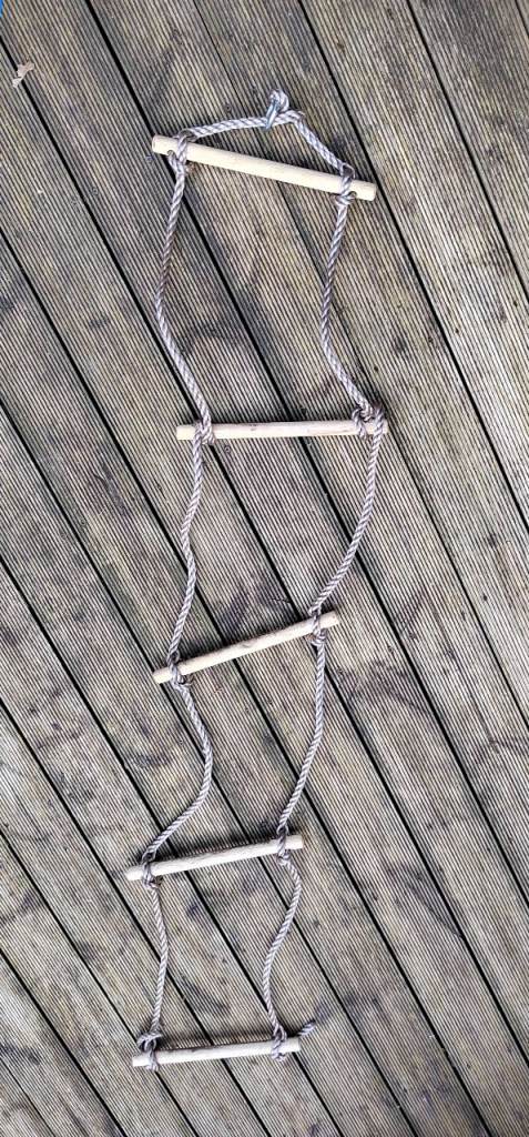 ROPE LADDER