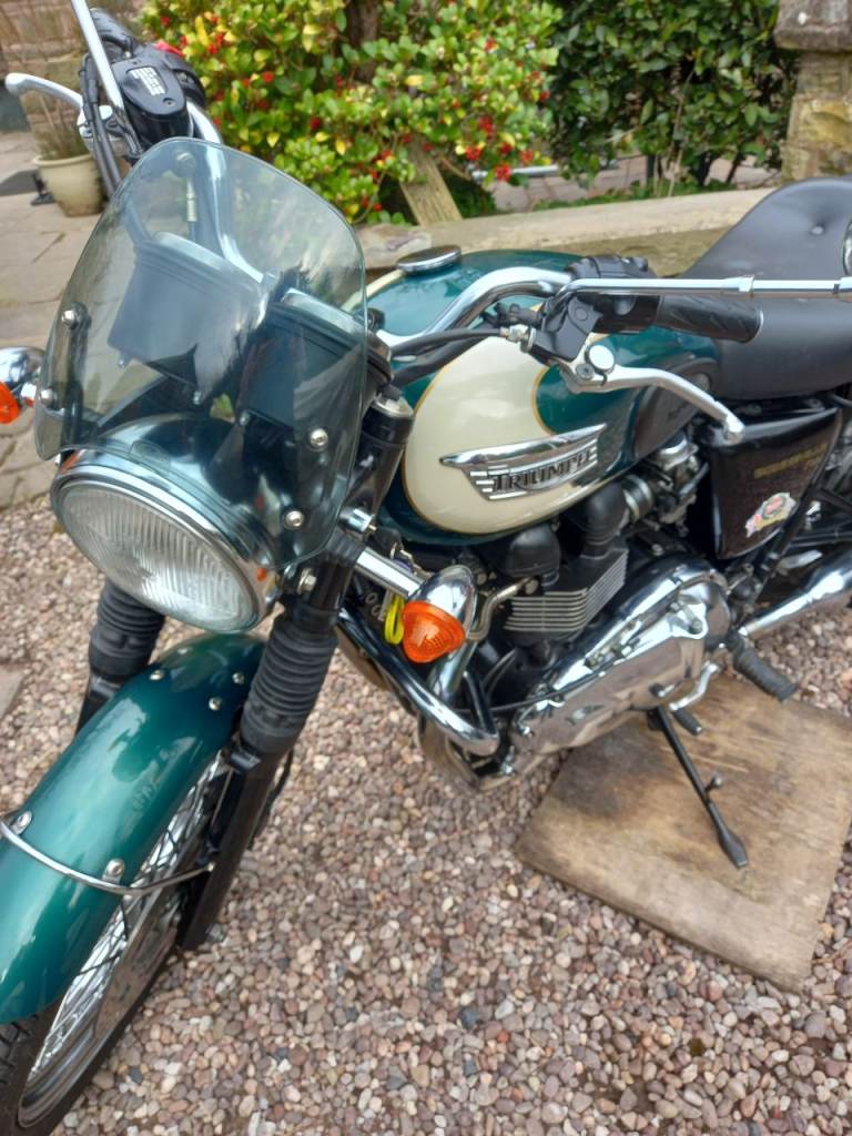 Triumph, BONNEVILLE, 2009, 865 (cc)