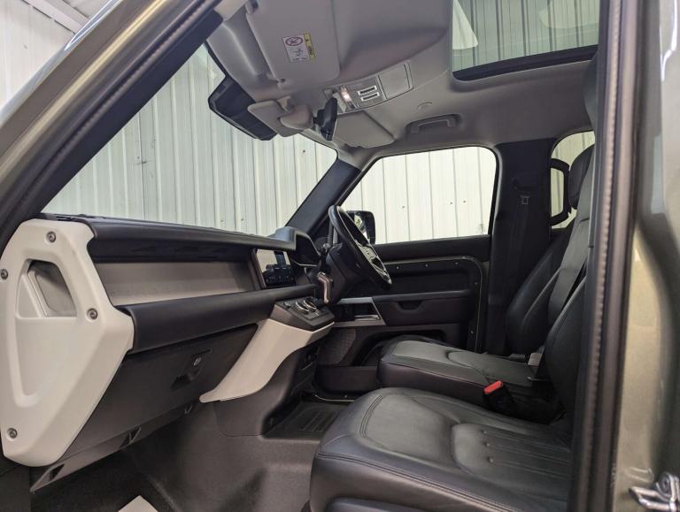 2021 Land Rover Defender 2.0 Defender SE Auto 4WD 5dr SUV Petrol Automatic