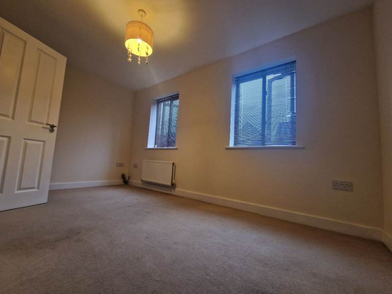 Room Available MK10