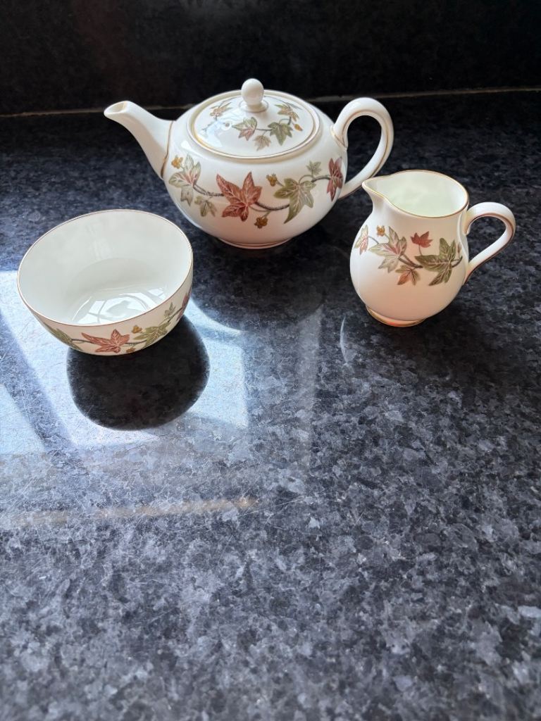 Wedgwood Teapot Set – Ivy House collection 