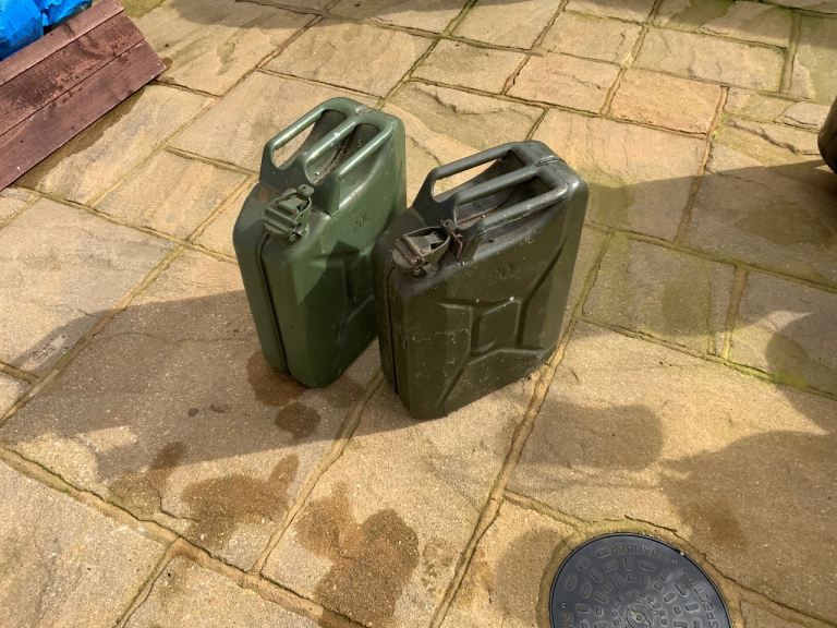 4 x Jerry 20L Cans £12 each. 