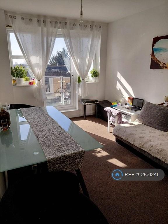 1 bedroom flat in Stanley Road, Harrow, HA2 (1 bed) (#2831241)