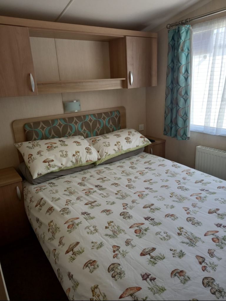 CARAVAN FOR HIRE PET FRIENDLY HAVEN CAISTER ON SEA GREAT YARMOUTH NORFOLK