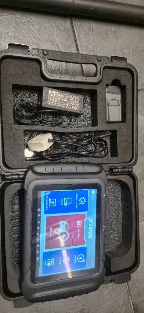 For sale xtool d8bt diagnostic machine 