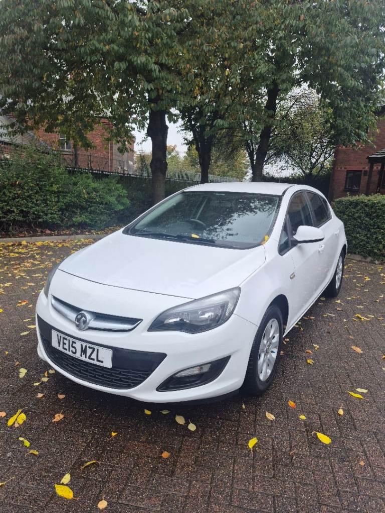 Vauxhall, ASTRA, Hatchback, 2015, Manual, 1598 (cc), 5 doors