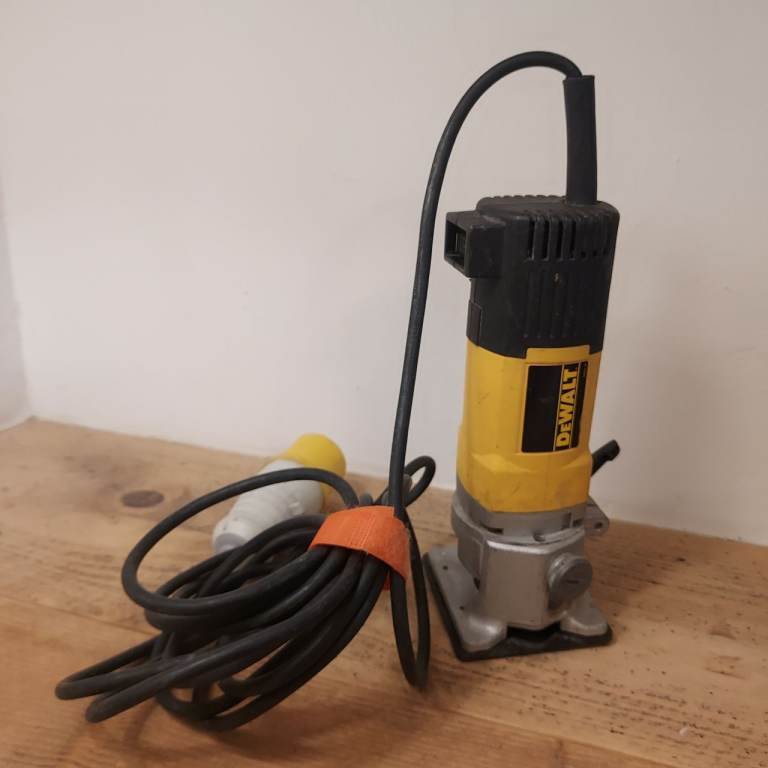 DEWALT Trim Router DW670 Laminate Trimmer - 110v