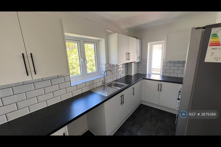 2 bedroom flat in Milford Gardens, Wembley, HA0 (2 bed) (#2879388)