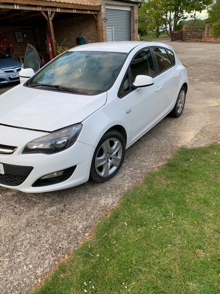 Vauxhall, ASTRA, Hatchback, 2012, Manual, 1686 (cc), 5 doors
