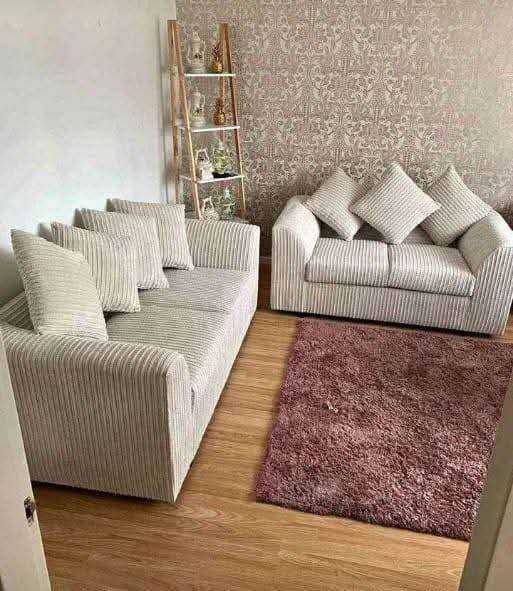 Stylish Fabric Sofa Set – New Condition