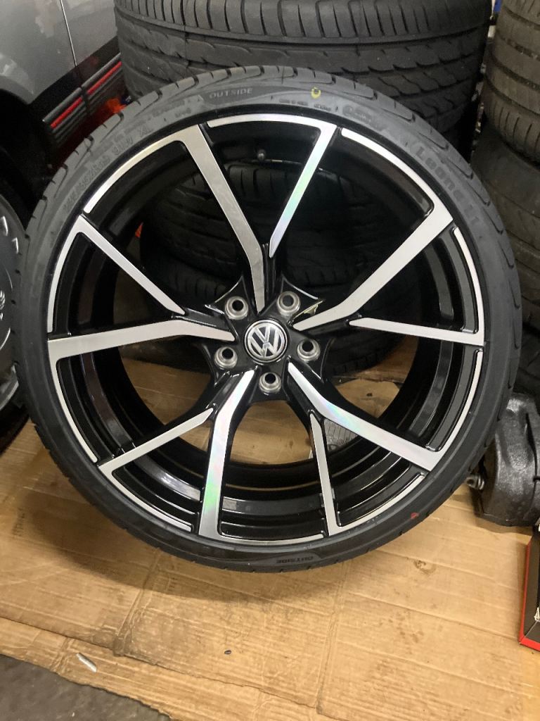 Brand new 19” Vw golf mk6/7 alloys and tyres 