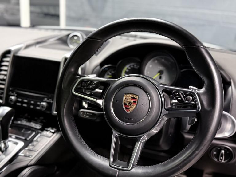 PORSCHE CAYENNE 3.0 V6 E-Hybrid S Platinum Edition 2017