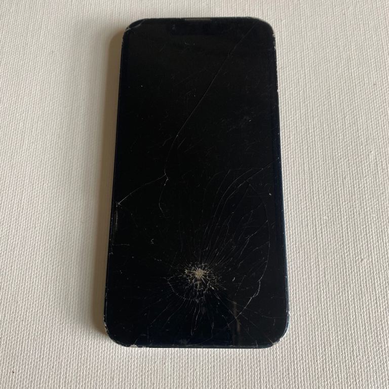 iPhone 13 mini faulty 