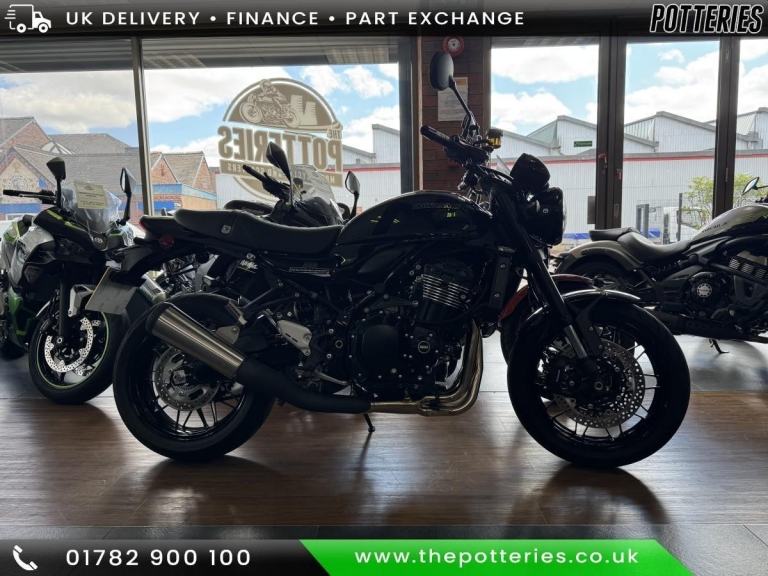 Kawasaki Z900 RS Black Ball