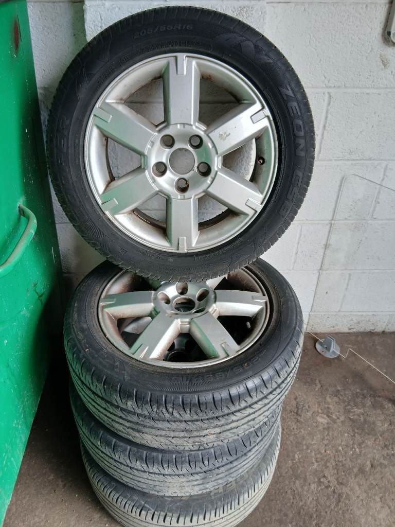 Transit connect wheels and tyres 