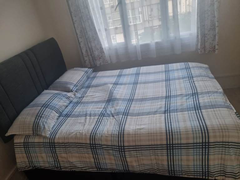 One double bedroom in Abbey Wood