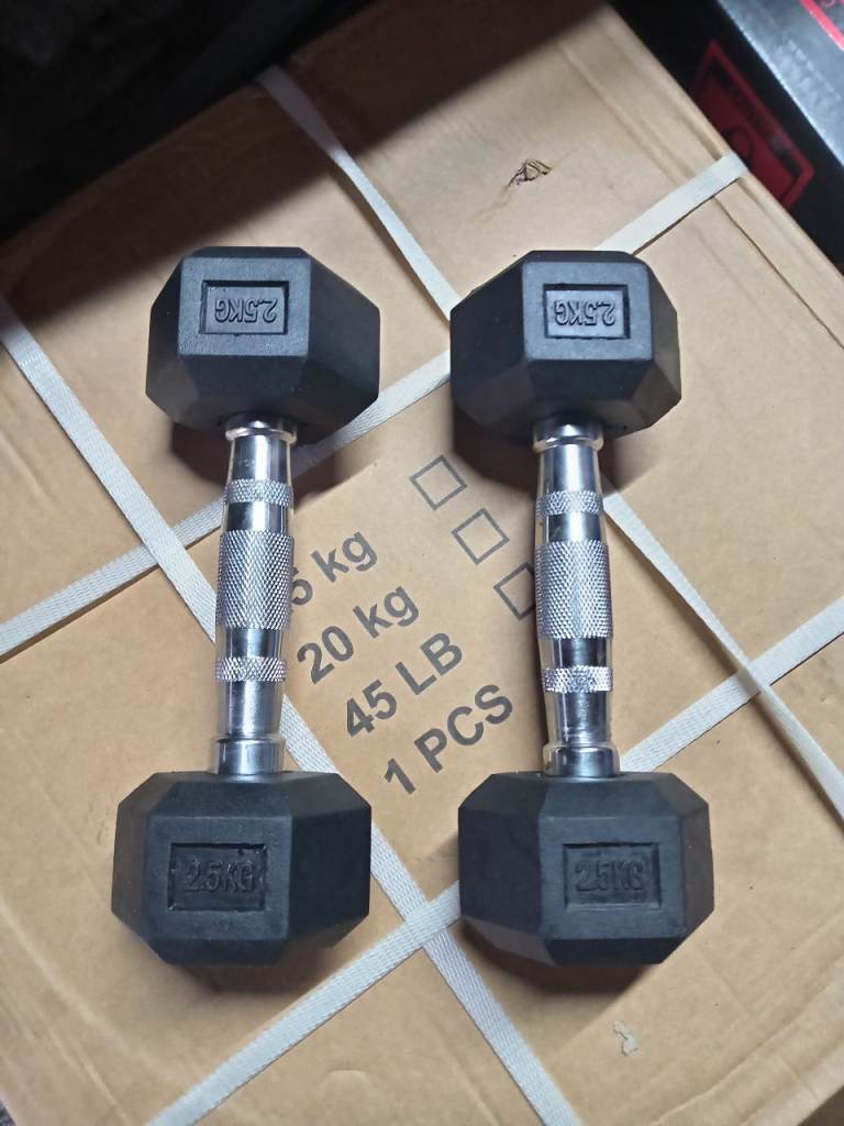 Hex Dumbbells 2 x 2.5kg Brand-new just not in boxes lots available 