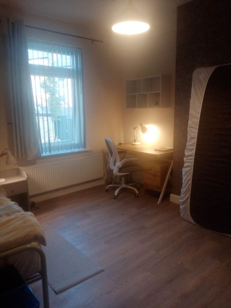 Double room for rent, close to NG Hospital