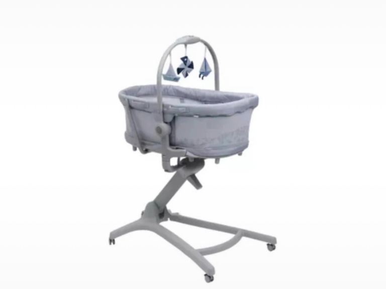 Chicco Baby Hug Pro 5-in-1 Crib