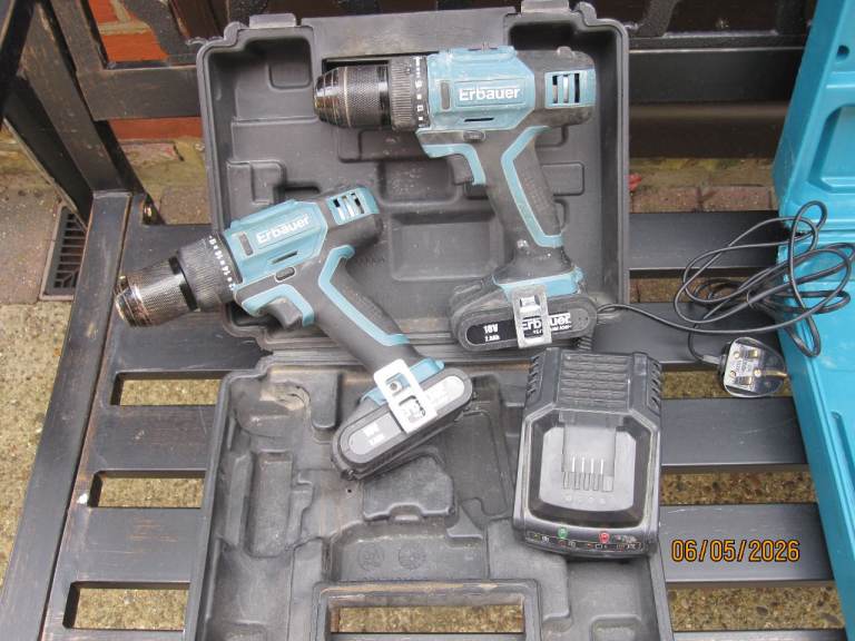 ERBAUER 18V CORDLESS DRILLS ,TWO BATTERIES & CHARGER GWO .ERB607CHR CHARGER.