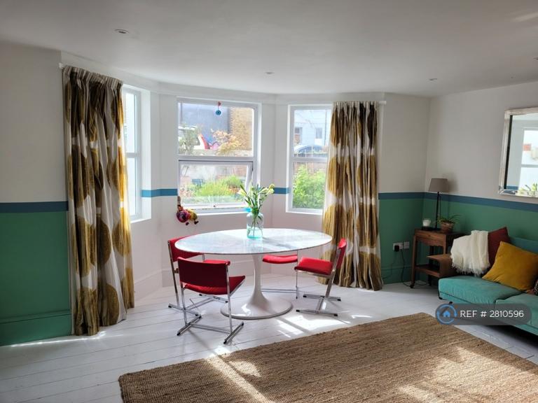 2 bedroom flat in Dalby Road, Margate, CT9 (2 bed) (#2810596)