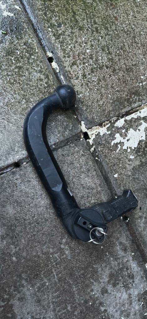 Land Rover tow hitch 