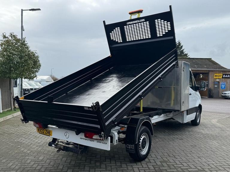 2022 Mercedes-Benz Sprinter 3.5t Progressive Chassis Cab CHASSIS CAB DIESEL Manual