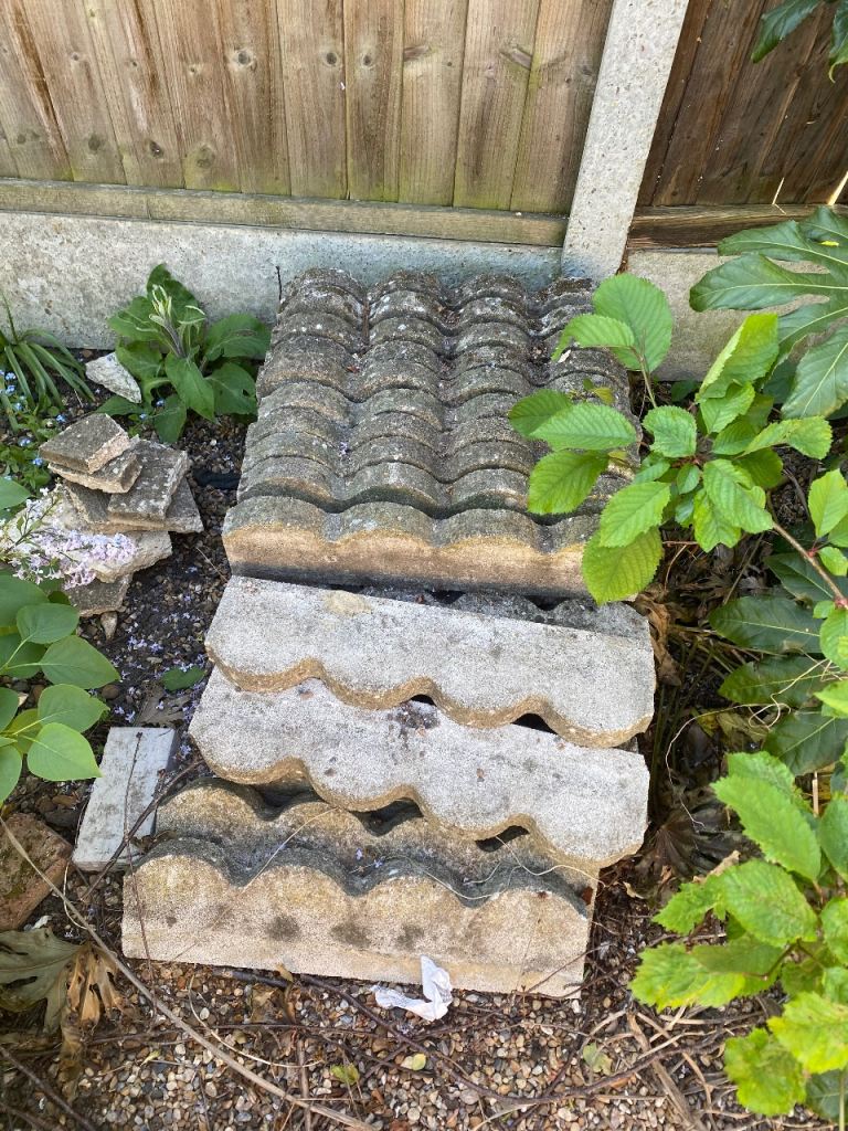 Scalloped garden edging