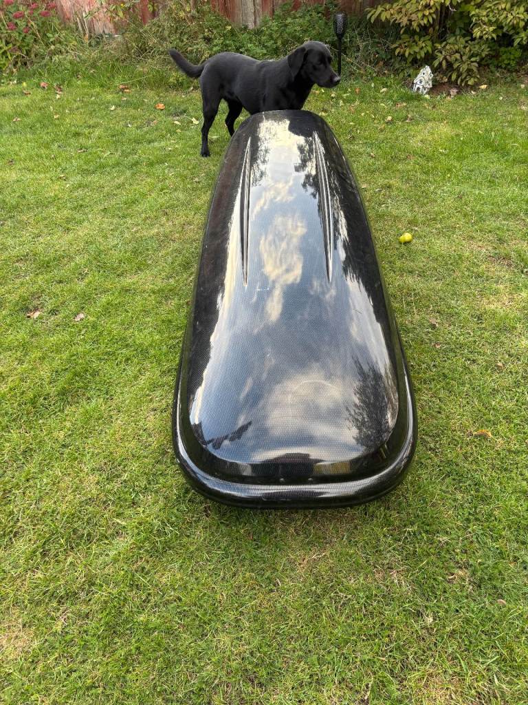Pre Used Halfords Roof Box including Thule Roof Racks