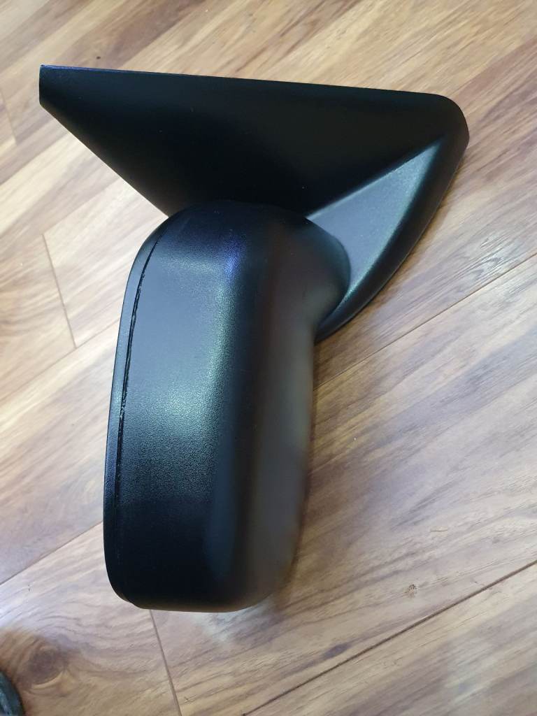 Dodge Ram 1500 slt wing mirror. 