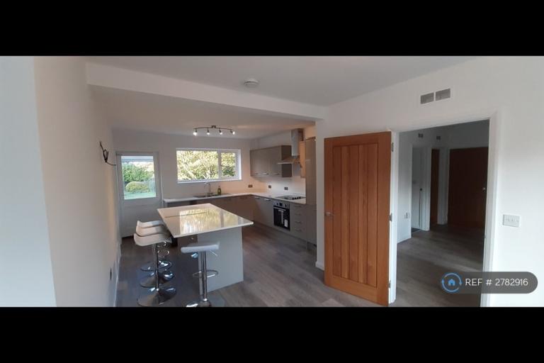 3 bedroom house in Station Road, Milton Keynes, MK17 (3 bed) (#2782916)