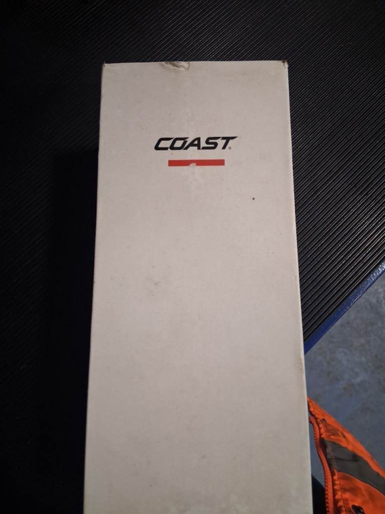 Coast breaker rechargeable flashlight 