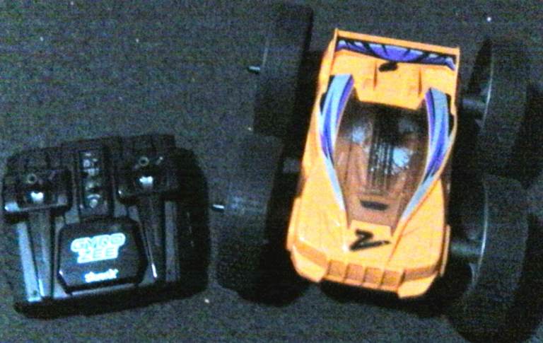 GYRO ZEE RC CAR