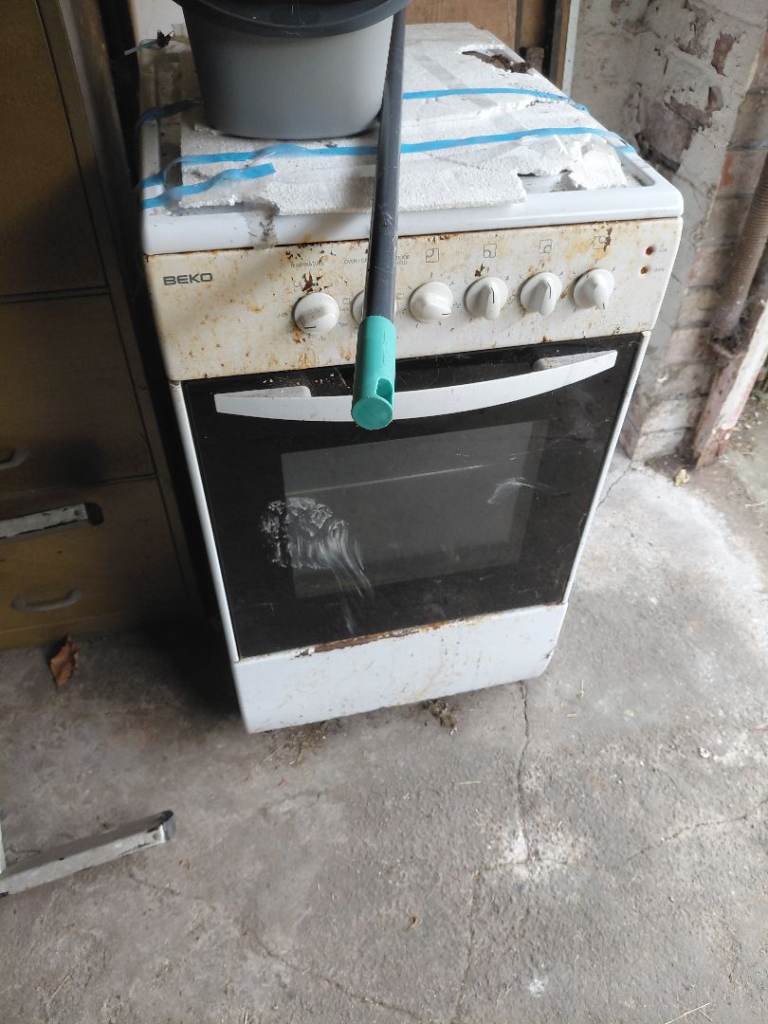 Beko Freestanding Cooker with Oven - Fair Condition