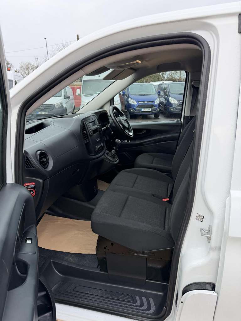 2020 Mercedes-Benz Vito 114CDI Pure Van PANEL VAN DIESEL Manual