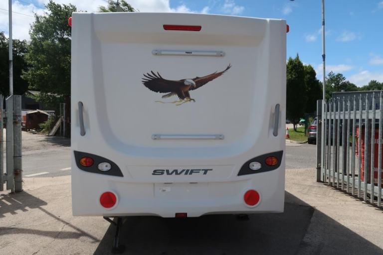 2017 SWIFT Astbury Major 4SB 