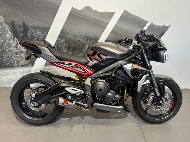 Triumph Street Triple RS 765 Naked roadster available at Craigs Honda
