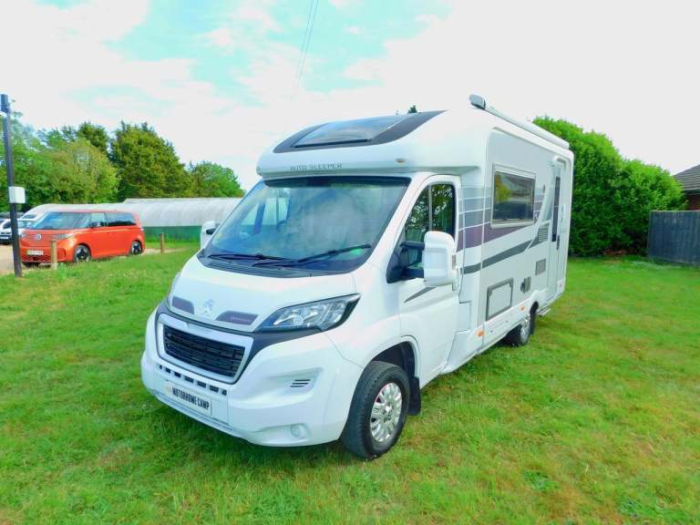 Auto-Sleeper Broadway Peugeot 2.0L Luxury 2 Berth Motorhome for sale