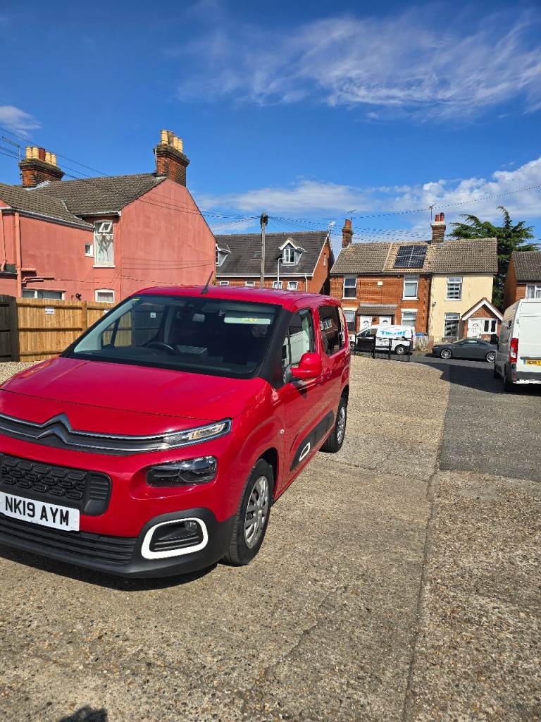 WAV citroen, BERLINGO, MPV, 2019, Semi-Auto, 1499 (cc), 5 doors
