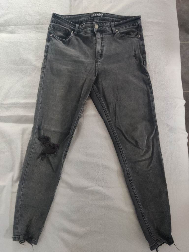 Ladies Skinny Ripped Jeans Size 14 Primark - Black