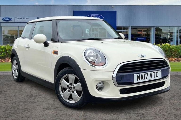 2017 MINI Hatch 1.5 Cooper D Hatchback 3dr Diesel Manual Euro 6 (s/s) (116 ps) Manual Hatchback D...