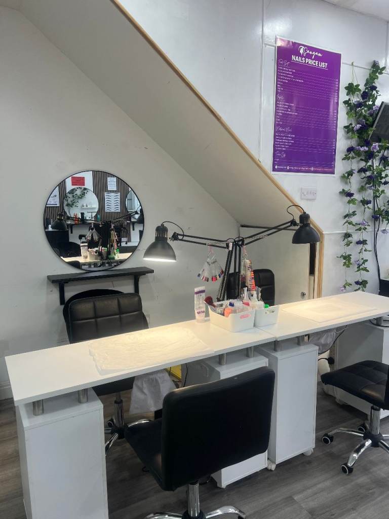 Rent a chairs for hairdressers and Nails technique ,Dartford