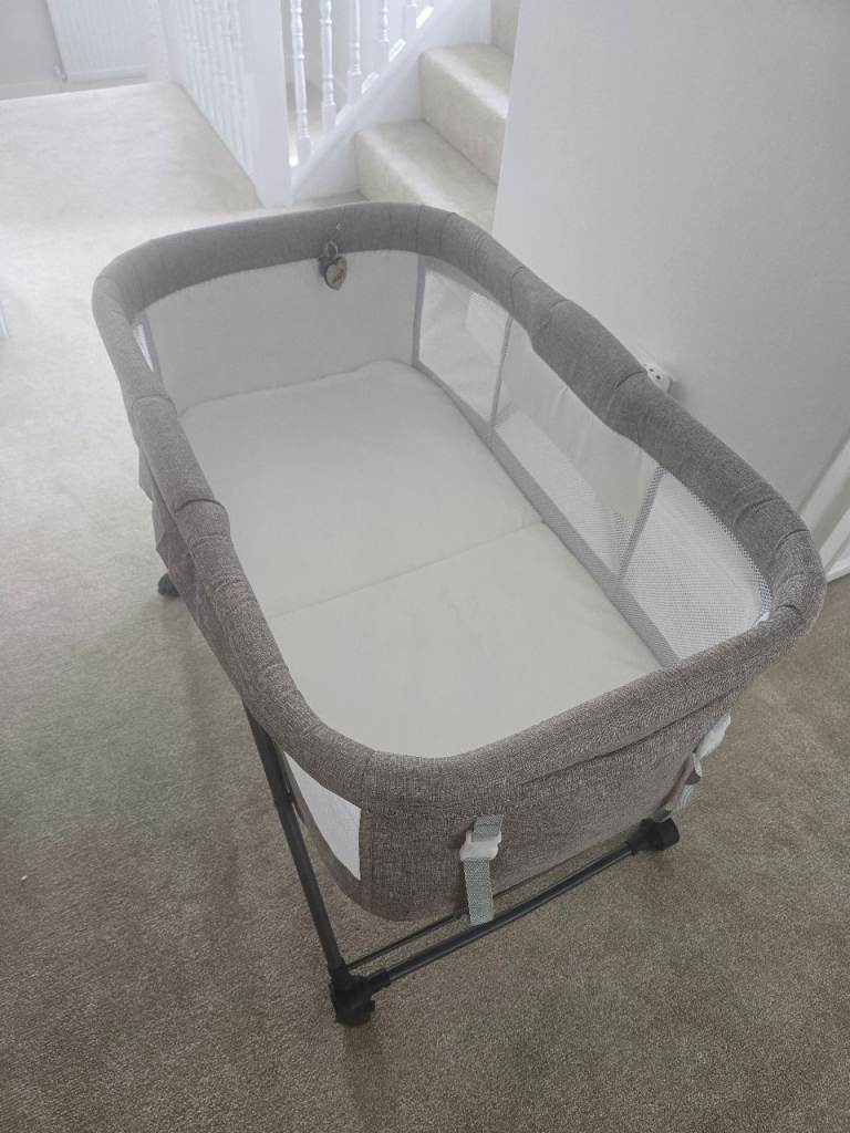 Brand new baby travel cot/ moses basket/cot
