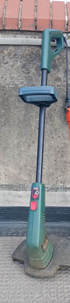 Black and Decker electric Strimmer