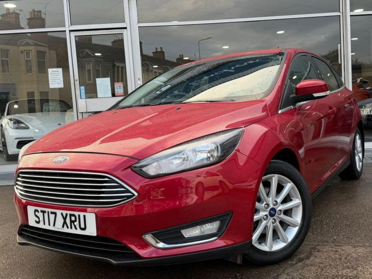 2017 Ford Focus 1.0T EcoBoost Titanium Euro 6 (s/s) 5dr HATCHBACK Petrol Manual